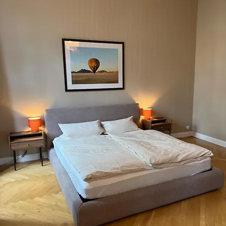 4 Sz Altbauwohnung Mit Parkplatz Im Waldstraßenviertel Leipzig