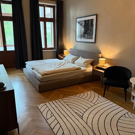 Apartment 4 Sz Altbauwohnung Mit Parkplatz Im Waldstraßenviertel Leipzig