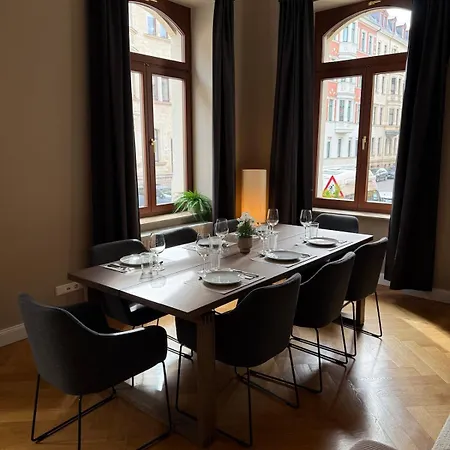 4 Sz Altbauwohnung Mit Parkplatz Im Waldstraßenviertel Apartment *